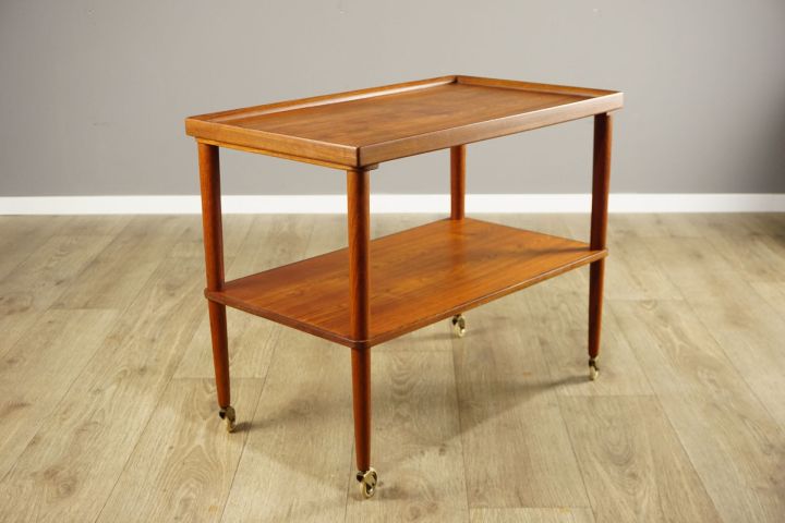 1960s Dänischer Teak Teewagen Sidetable