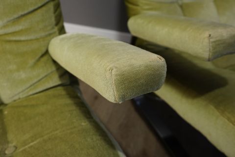 2 Freischwinger Lounge Chairs Flachstahl