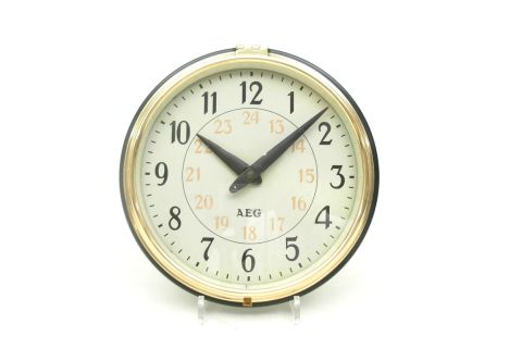 AEG Wanduhr