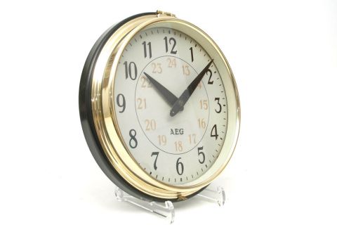AEG Wanduhr