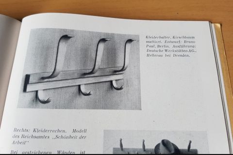 Bruno Paul Garderobe - Deutsche Werkstätten