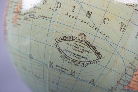 Columbus Globus Mid Century