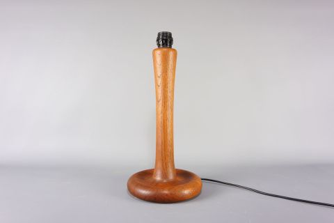 Danish Dyrlund Teak Tablelampe