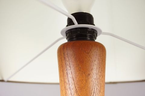 Danish Dyrlund Teak Tablelampe