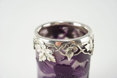 Emile Galle Clematis Vase mit Silbermontur