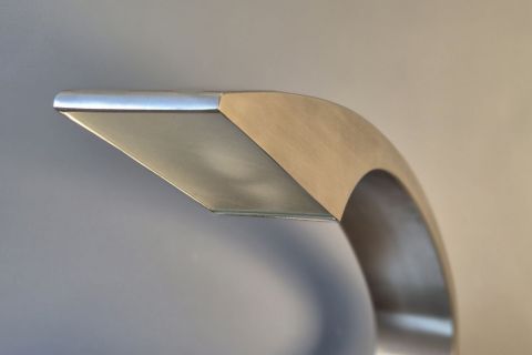 Fase Impala Futuristische V2A Schreibtischlampe