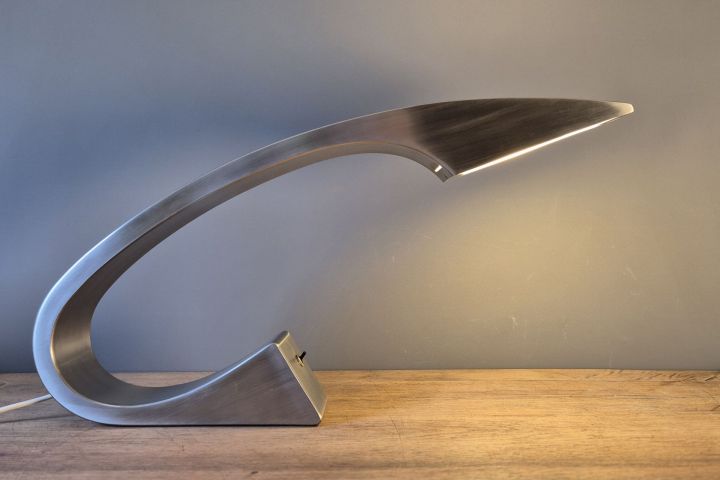 Fase Impala Futuristische V2A Schreibtischlampe