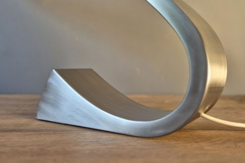 Fase Impala Futuristische V2A Schreibtischlampe