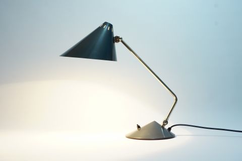 Hala Mid Century Modern Lamp