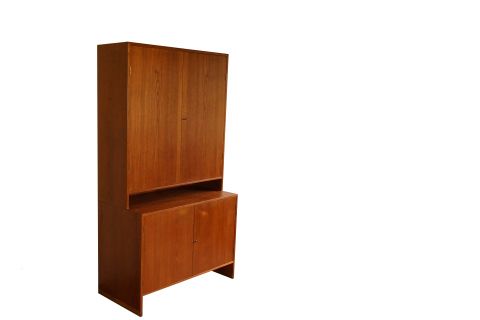 2 x Hans J Wegner RY Møbler Cabinet