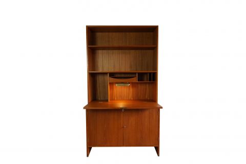 2 x Hans J Wegner RY Møbler Cabinet