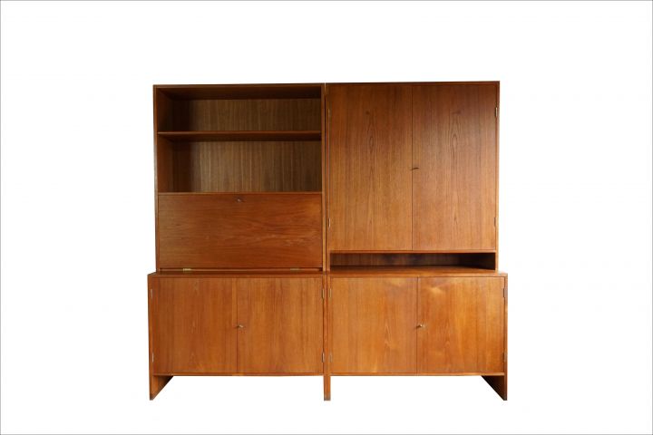 2 x Hans J Wegner RY Møbler Cabinet