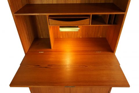 2 x Hans J Wegner RY Møbler Cabinet