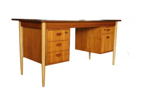 Mid Century Teak Schreibtisch