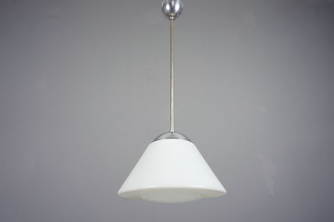 Mithras Bauhaus Lampe Opalglas