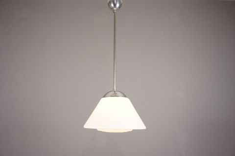 Mithras Bauhaus Lampe Opalglas