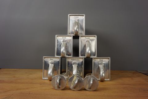 Chutes for Frankfurter Küche