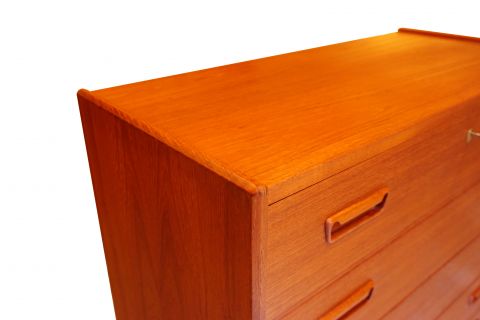 Teak Chest of Drawers - Tibergaard