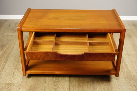 Vintage danish Teak Sidetable / Hifi Rack